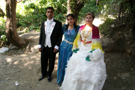 Hakkari Düğünleri (2-3 Temmuz 2011) 218