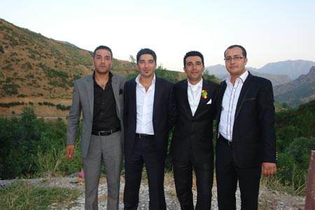 Şemdinli'de bir Oruç ailesinin düğününden fotoğraflar 12