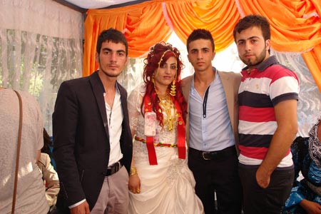 Şemdinli'de bir Oruç ailesinin düğününden fotoğraflar 21