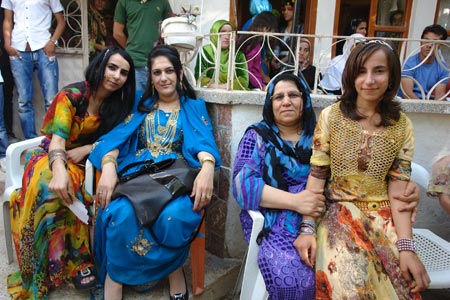 Şemdinli'de bir Oruç ailesinin düğününden fotoğraflar 22