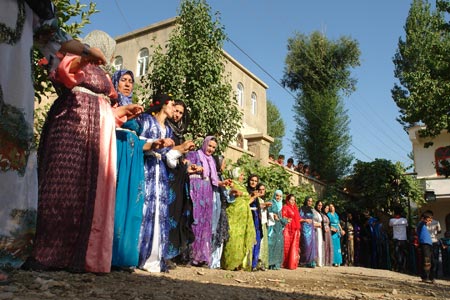 Şemdinli'de bir Oruç ailesinin düğününden fotoğraflar 26