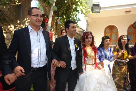Şemdinli'de bir Oruç ailesinin düğününden fotoğraflar 33