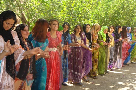 Şemdinli'de bir Oruç ailesinin düğününden fotoğraflar 42
