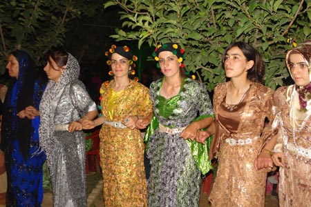Şemdinli'de bir Oruç ailesinin düğününden fotoğraflar 55