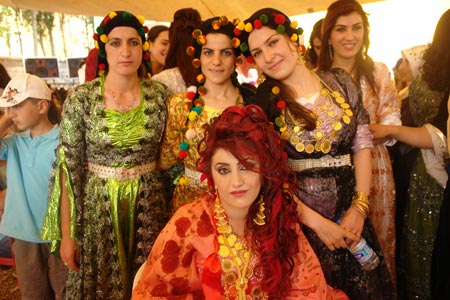 Şemdinli'de bir Oruç ailesinin düğününden fotoğraflar 66