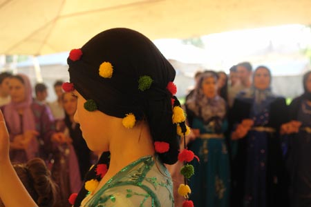 Şemdinli'de bir Oruç ailesinin düğününden fotoğraflar 72