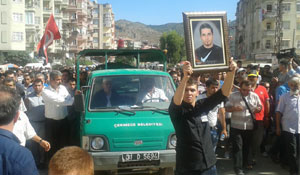 Ahmet Atakan toprağa verildi