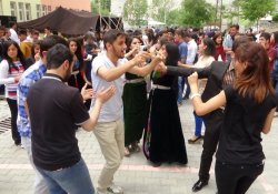 Cumuhriyet Anadolu Lisesi Mezuniyet Töreni Düzenledi