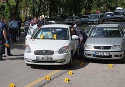 Ankara'da çatışma: 1'i polis 3 ölü