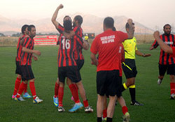 Yüksekova Belediyespor 2-1 kazandı