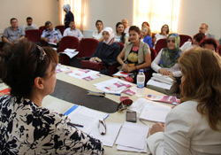 Mardin’de kamu kurum ve kuruluşlar kadınlar için toplandı