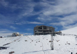 Hakkari'de kayak evi çalışmaları sürüyor