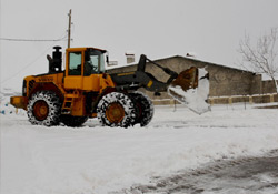 Hakkari Belediyesi'nden karla mücadele çalışması