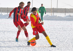 Yüksekova Belediyespor Mardinspor’u 3-1 yendi - 25-01-2015