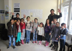 İzmir’de kentsel dönüşüme karşı çocuk korosu kuruldu