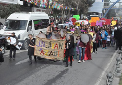 Polis saldırısına direnen Urfalı kadınlar 8 Mart'ı kutladı