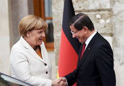 Davutoğlu, Merkel Ve Rutte İle 6 Saat Görüştü