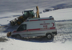 Büyükşehir Belediyesi'nin karla mücadele çalışmaları aralıksız sürüyor