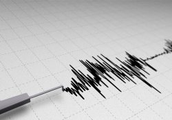 İzmir'de 4 büyüklüğünde deprem