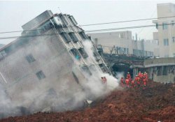 Çin'de toprak kayması: 91 kişi kayıp