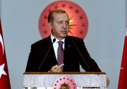 Erdoğan: İhanet içine giren sözde siyasetçileri görmezden gelemem