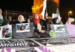 HDP'li kadınlar barış için oturma eylemi yaptı