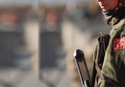 Sur’da 5 asker yaralandı