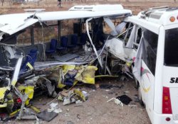 Halk otobüsü öğrenci servisiyle çarpıştı: 2 ölü