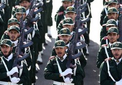 İran Devrim Muhafızları: 200 bine yakın silahlı gencimiz hazır