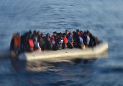Mülteci botu battı: 3'ü çocuk 4 ölü!