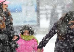 Kar yağışı nedeniyle 5 şehirde okullar tatil edildi