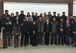 'Diyarbakırlı gazeteciler görevlerini yapamıyorlar'