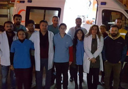 14 gönüllü sağlıkçı bodrumdaki yaralılar için Cizre yolunda