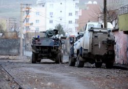 Cizre’de yaralanan polis hayatını kaybetti