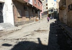 Cizre'de sokağa çıkan vatandaşlara 219 lira para cezası
