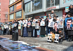 Yüksekova'da kayıp yakınları, Mehmet Yaşar'ın akıbetini sordu