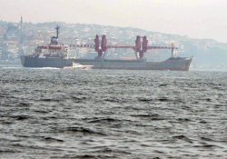 İstanbul Boğazı'ndan Rus Donanması'na ait gemi geçti