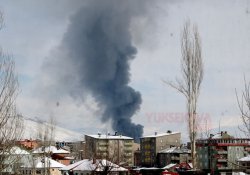 Yüksekova'dan dumanlar yükseliyor