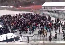 Şemdinli'de öğrenciler 18 mart etkinliklerini protesto etti