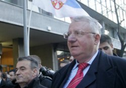 Sırp lider Seselj savaş suçlarından beraat etti