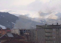 Yüksekova’da bir köye havan topu düştü, halk köyü terk etti