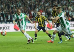 Konyaspor Fenerbahçe’yi 2-1 yendi