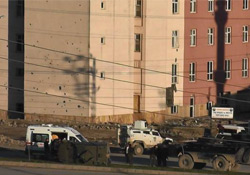 Yüksekova'da zırhlı araç devrildi: 2 özel harekatçı yaralandı