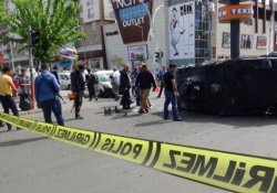 Diyarbakır’da zırhlı araç kaza yaptı: 3’ü polis 4 kişi yaralandı