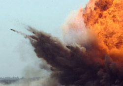 Şemdinli'de askeri aracın geçişi sırasında patlama