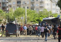 Diyarbakır saldırısında yaralanan polis hayatını kaybetti