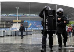 Euro 2016 : Polis taraftar alanlarını kapatabilir