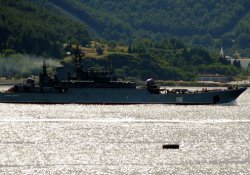 Rus Savaş gemisi Çanakkale Boğazı’ndan geçti