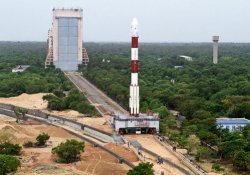 Hindistan 20 uydu taşıyan roketi uzaya fırlattı