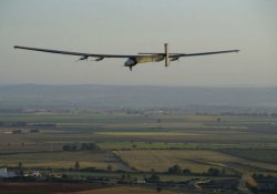Solar Impulse Atlas Okyanusu'nu aşarak İspanya'ya vardı